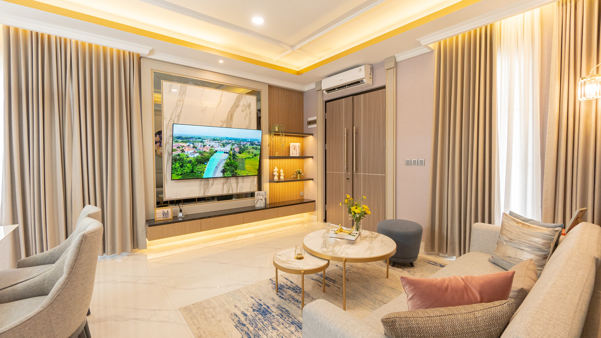 Living Room Saffron